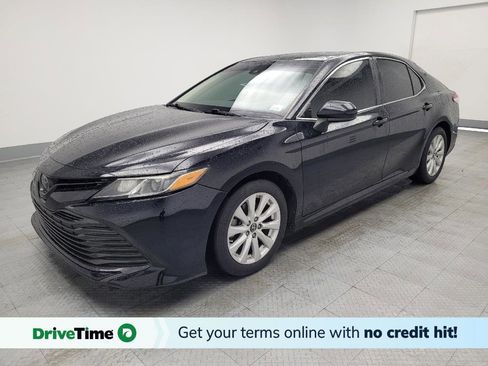 Used 2019 Toyota Camry LE FWD image 1