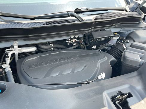 Used 2024 Honda Passport Black Edition image 18