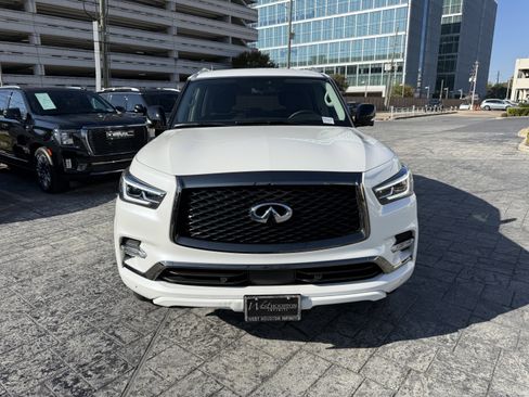 Certified 2024 INFINITI QX80 Premium Select image 2