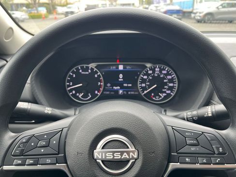 Used 2025 Nissan Sentra SV image 25