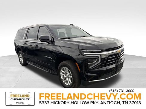 Used 2025 Chevrolet Suburban LS image 1