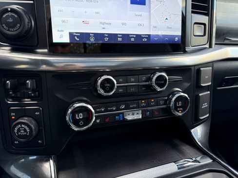 Used 2021 Ford F150 Lariat w/ Equipment Group 502A High AWD/4WD image 30