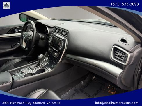 Used 2021 Nissan Maxima 3.5 SV w/ Floor Mat Group FWD image 12