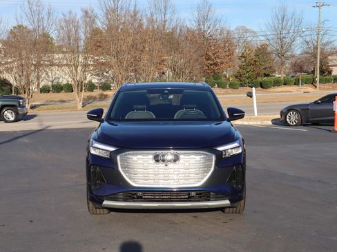 Used 2023 Audi Q4 e-tron Premium Plus w/ Premium Plus image 16