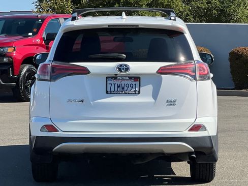 Certified 2016 Toyota RAV4 XLE AWD/4WD image 8