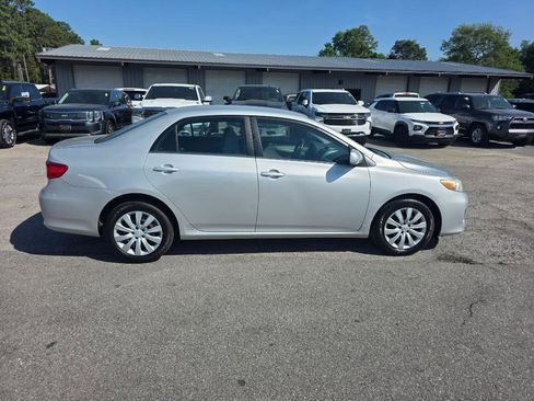 Used 2013 Toyota Corolla LE image 4