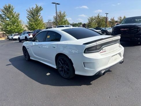 Used 2023 Dodge Charger R/T w/ Plus Group RWD image 9