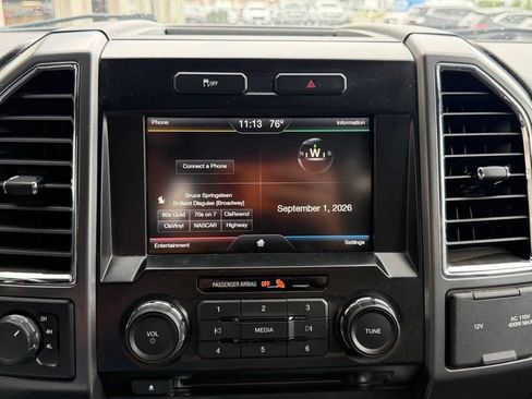 Used 2015 Ford F150 XLT w/ Equipment Group 302A Luxury AWD/4WD image 14