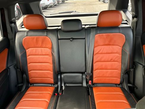 Used 2021 Volkswagen Tiguan SEL Premium R-Line image 15