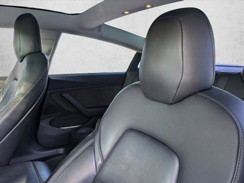 Used 2019 Tesla Model 3 Long Range image 3
