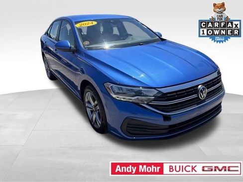 Used 2024 Volkswagen Jetta SE FWD image 15
