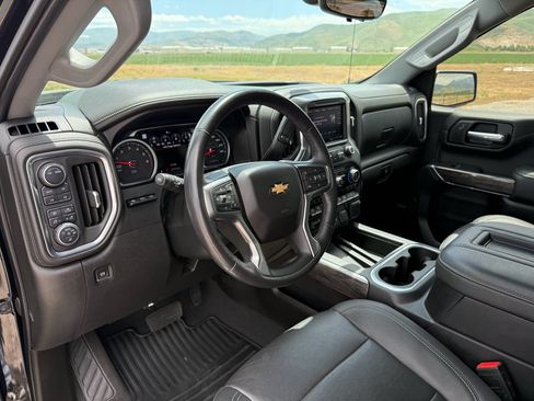Used 2021 Chevrolet Silverado 1500 LTZ w/ LTZ Premium Package AWD/4WD image 19