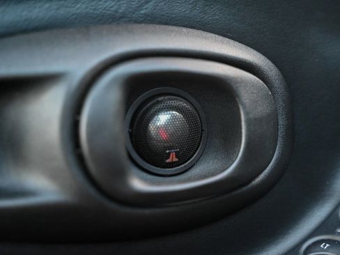 Used 2002 Chevrolet Corvette Z06 w/ Memory Pkg image 75