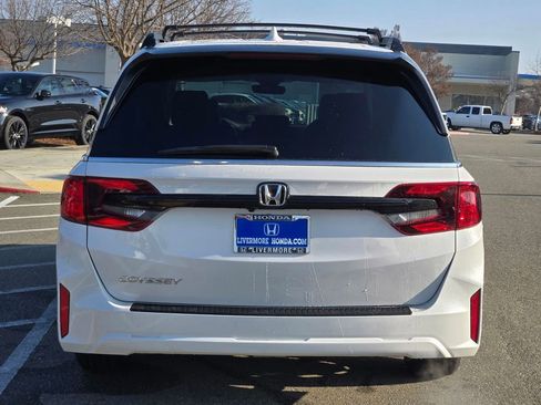 New 2026 Honda Odyssey EX-L image 5