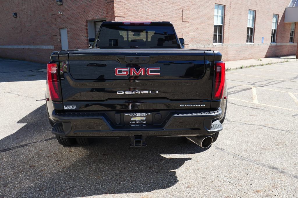 Used 2024 GMC Sierra 3500 Denali w/ Denali Reserve Package AWD/4WD image 6