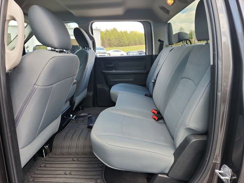 Used 2017 RAM 3500 Tradesman w/ Chrome Appearance Group image 39