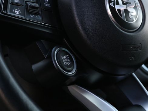 Used 2021 Alfa Romeo Giulia Ti w/ Nero Edizione image 27