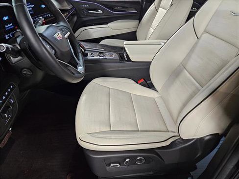 Used 2024 Cadillac Escalade Sport w/ Touring Package image 15