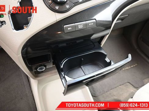 Used 2014 Toyota Sienna LE AWD/4WD image 15