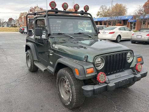 Used 1998 Jeep Wrangler Sport image 3