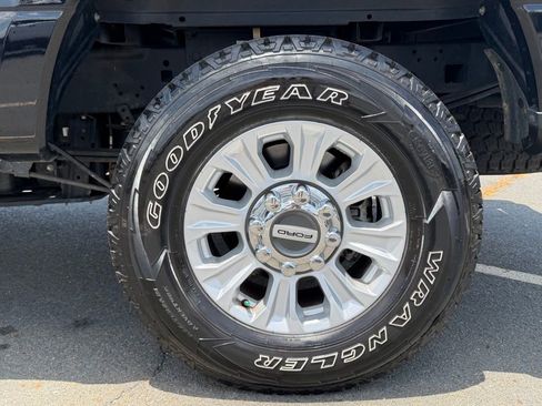 Used 2022 Ford F250 XL w/ STX Appearance Package AWD/4WD image 11