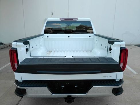 Used 2026 GMC Sierra 1500 SLT RWD image 9