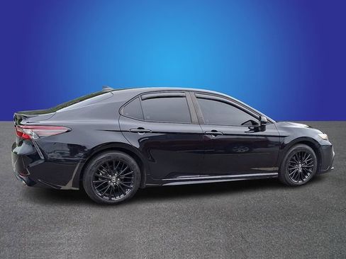 Used 2021 Toyota Camry SE FWD image 4