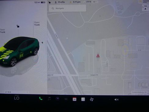 Used 2023 Tesla Model Y Long Range AWD/4WD image 10