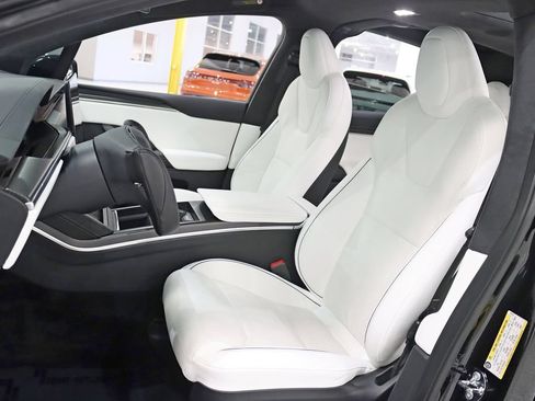 Used 2022 Tesla Model X Plaid AWD/4WD image 28