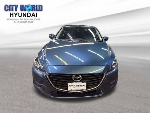 Used 2018 MAZDA MAZDA3 Touring FWD image 8