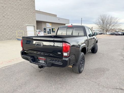 Used 2019 Toyota Tacoma SR w/ SX Package AWD/4WD image 6