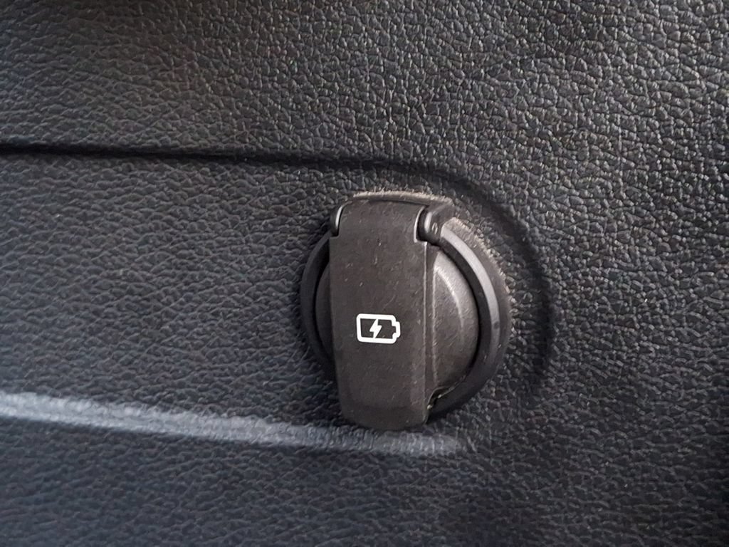 Used 2021 Hyundai Palisade Limited FWD image 31