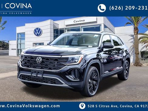 New 2026 Volkswagen Atlas Cross Sport SE image 3