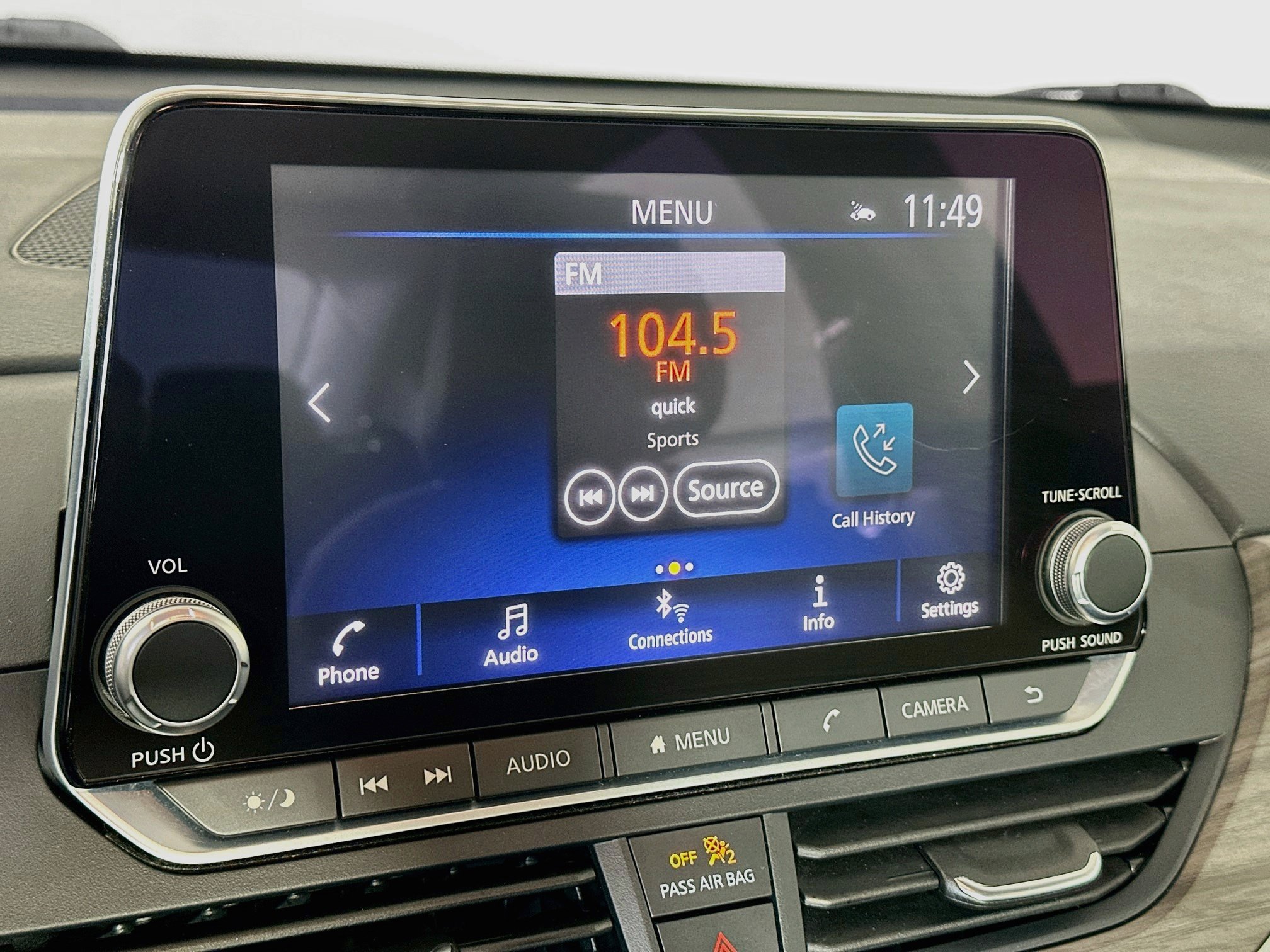 Used 2025 Nissan Altima 2.5 SV FWD image 19
