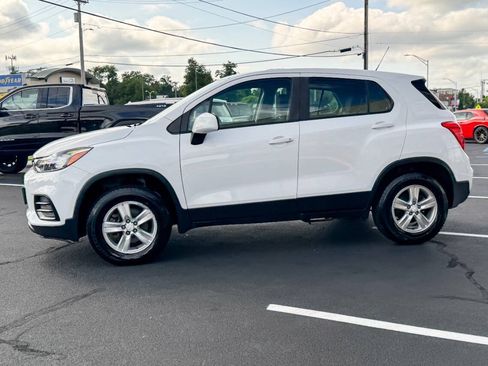 Used 2019 Chevrolet Trax LS AWD/4WD image 7