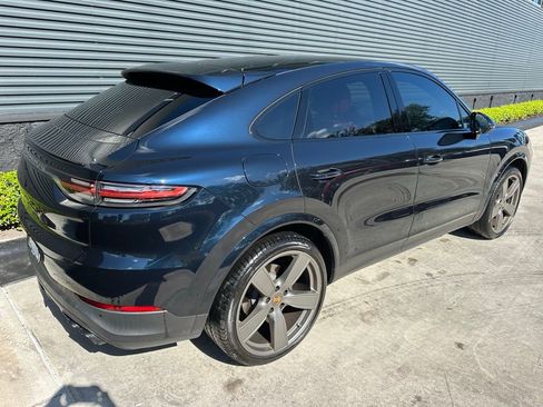 Used 2023 Porsche Cayenne Platinum Edition image 9