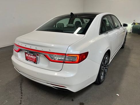 Used 2018 Lincoln Continental Reserve AWD/4WD image 3