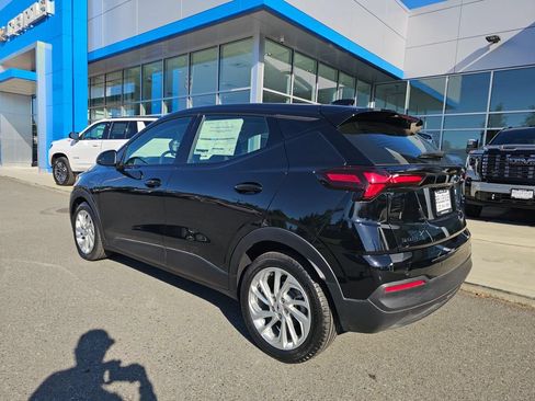 New 2027 Chevrolet Bolt LT w/ Comfort Package FWD image 5