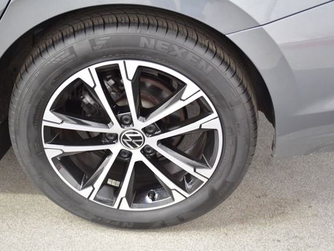 Used 2025 Volkswagen Jetta Sport FWD image 34