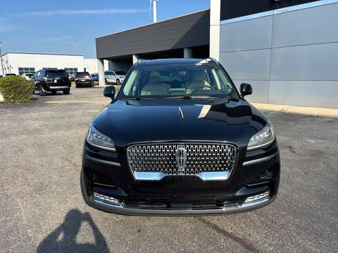 Used 2021 Lincoln Aviator Reserve w/ Equipment Group 201A AWD/4WD image 2