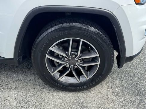 Used 2019 Jeep Grand Cherokee Limited RWD image 19