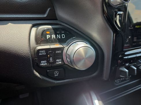 Used 2024 RAM 1500 Laramie AWD/4WD image 25