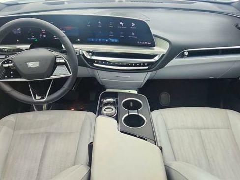 Used 2024 Cadillac Lyriq Luxury image 21