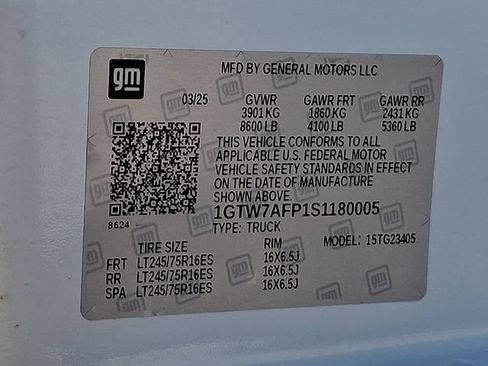 Used 2025 GMC Savana 2500 w/ Driver Convenience Package RWD image 34