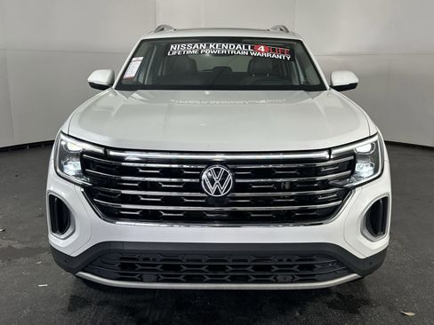 Used 2025 Volkswagen Atlas SEL AWD/4WD image 3