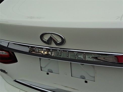 Used 2016 INFINITI Q70 3.7 image 30