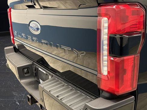 Used 2023 Ford F250 Lariat w/ Lariat Ultimate Package image 38