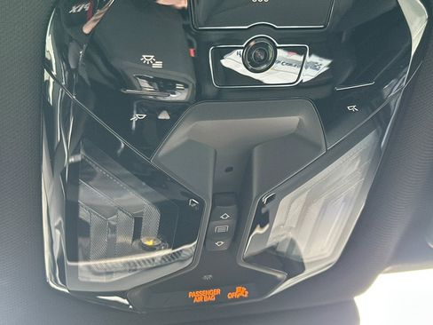 Used 2025 BMW X3 xDrive30i w/ Premium Package image 23