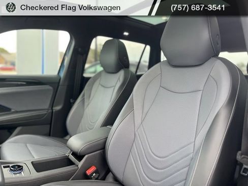New 2026 Volkswagen Tiguan SE R-Line FWD image 20