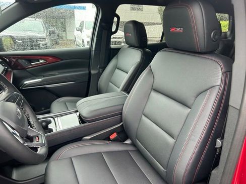 New 2026 Chevrolet Traverse Z71 w/ Enhanced Driving Package AWD/4WD image 21